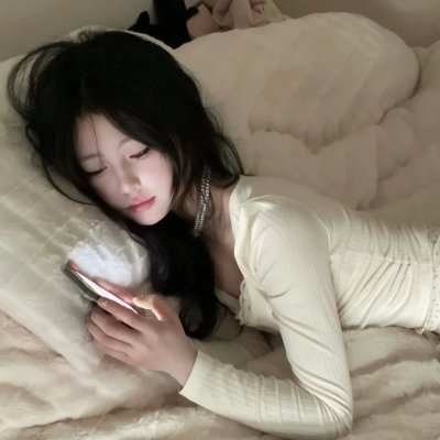幽灵与未亡人